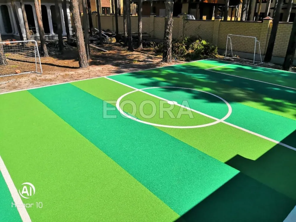 Резиновое покрытие для футбольного поля из крошки в Чехове